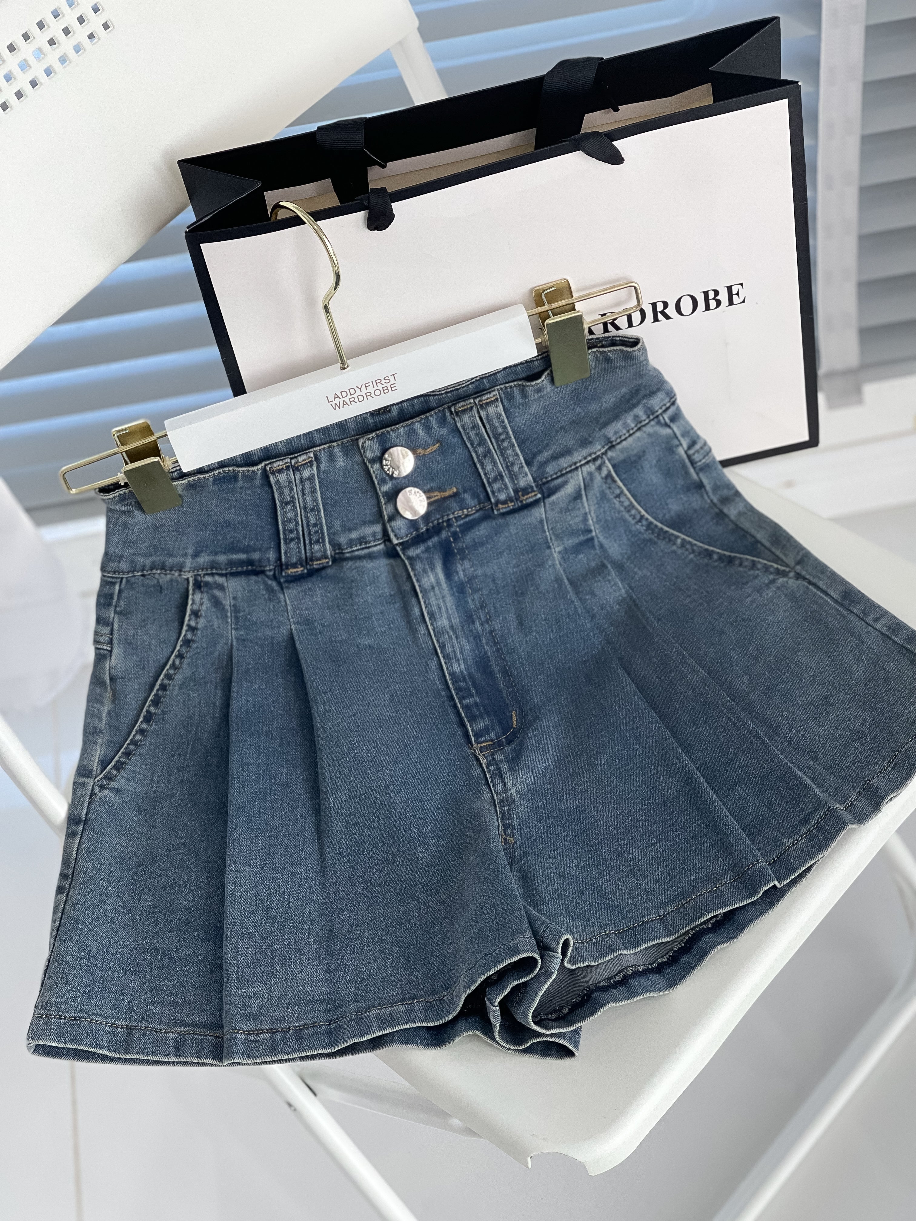 【S3439】【独家小圆饼】高品质COTTON JEANS牛仔弹力百褶设计牛仔高腰百搭短裤，有口袋 ❤️❤️