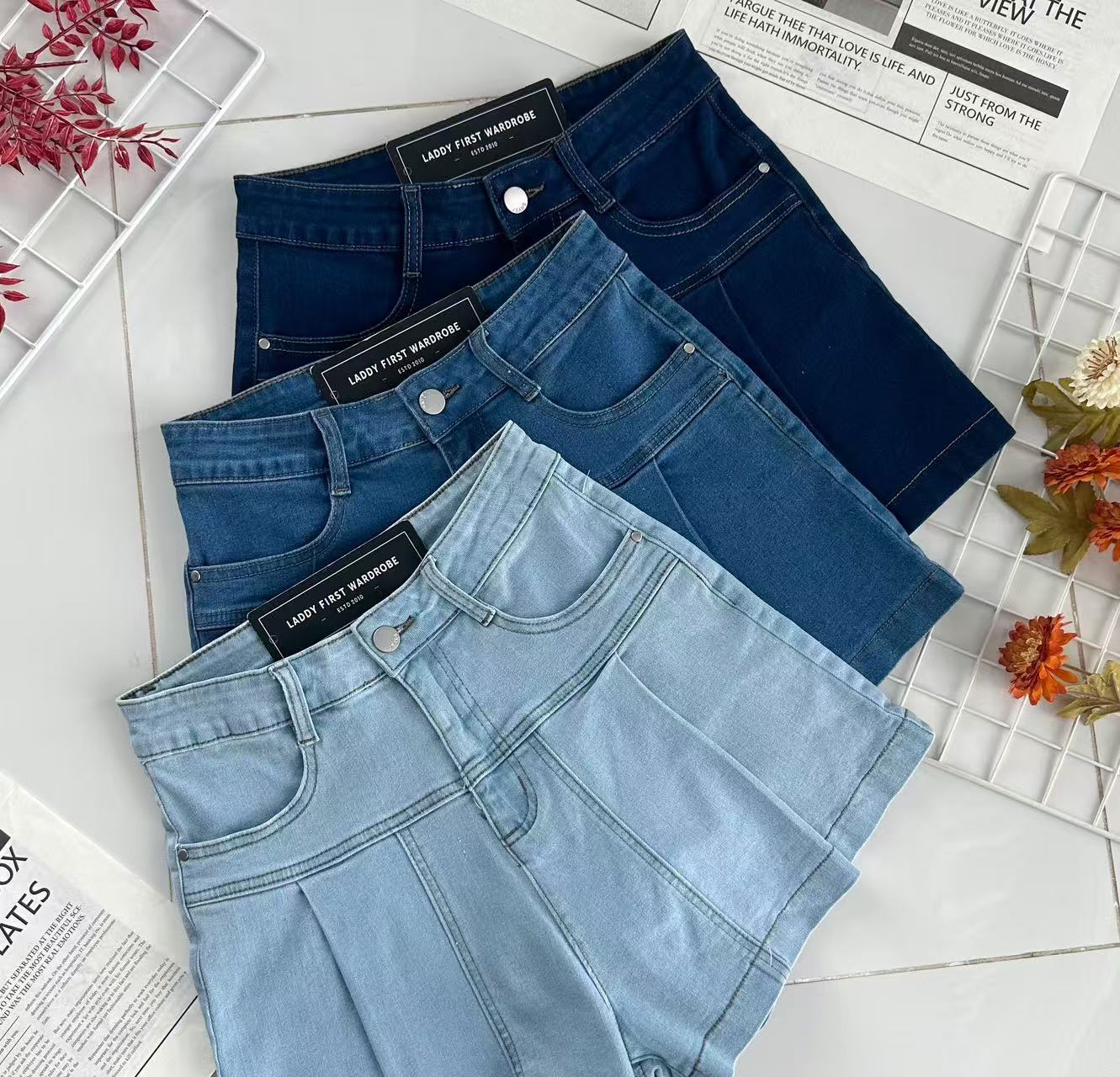 【S4710080】高品质COTTON JEANS牛仔弹力布气质高腰显瘦宽腿牛仔百搭短裤，有口袋 ❤️❤️