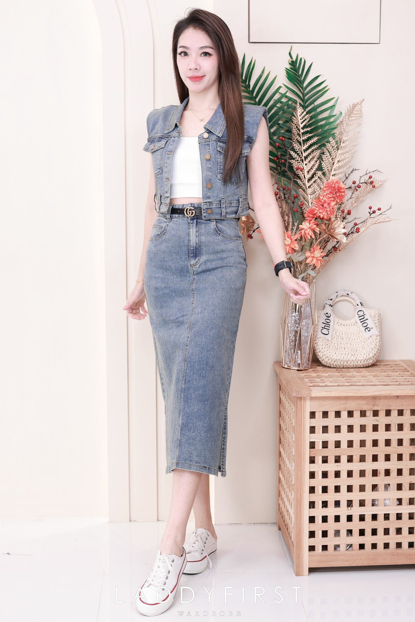 【SS3432】【独家小圆饼】高品质两件式韩版简约COTTON JEANS牛仔套装 带肩垫翻领无袖马甲上衣➕中长款牛仔高腰裙子，有口袋 ❤️❤️